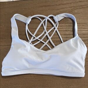 LULULEMON WOMEN’S FREE TO BE - WILD 6 LIGHT BLUE WORN ONCE